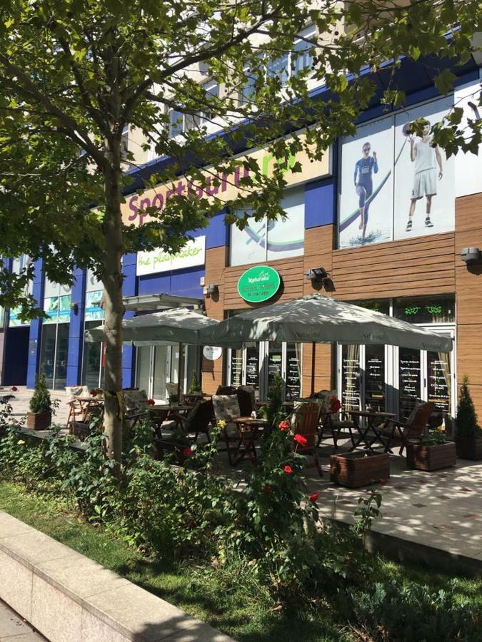 Alba Iulia Square - Apartments And Studios Бухарест Екстер'єр фото