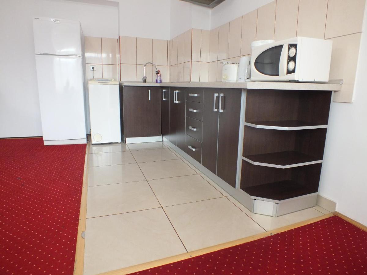 Alba Iulia Square - Apartments And Studios Бухарест Екстер'єр фото