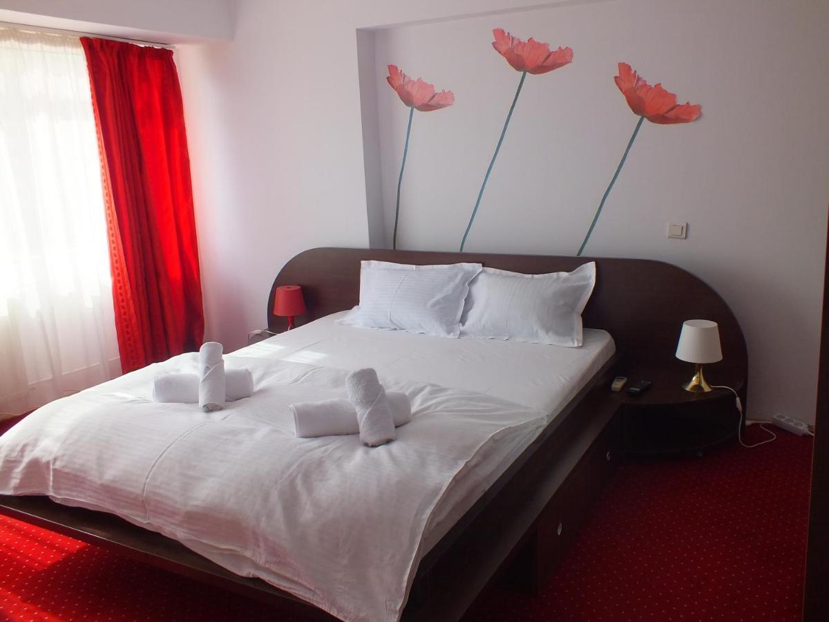 Alba Iulia Square - Apartments And Studios Бухарест Екстер'єр фото