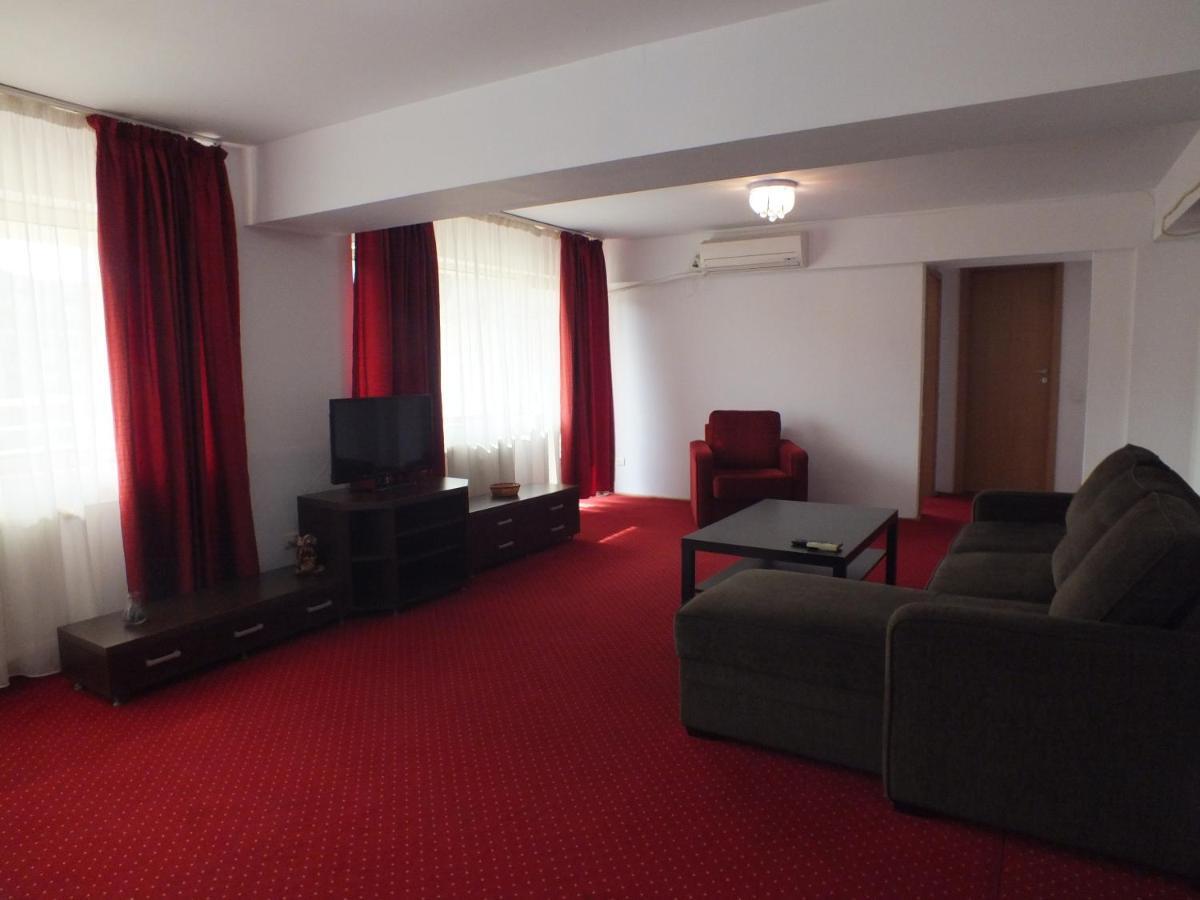 Alba Iulia Square - Apartments And Studios Бухарест Екстер'єр фото